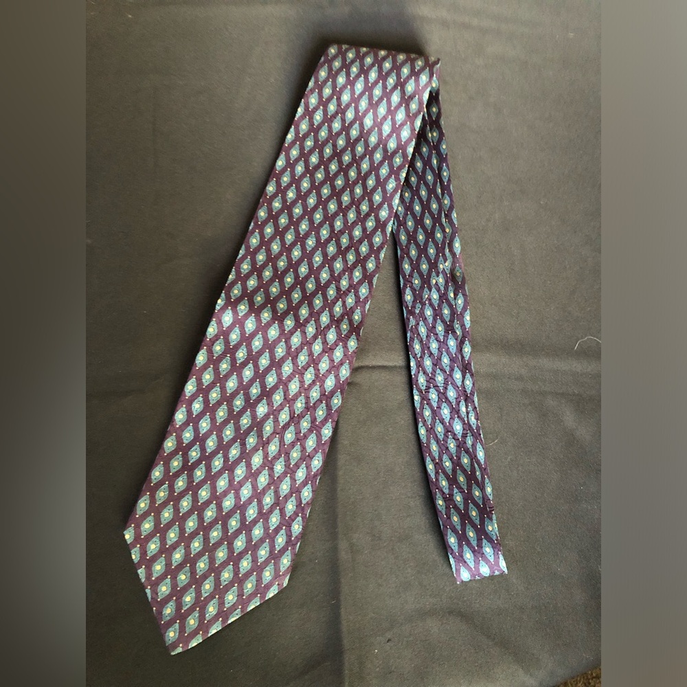 Giorgio Armani, Gray, Blue, Burgundy, 100% Silk Tie.